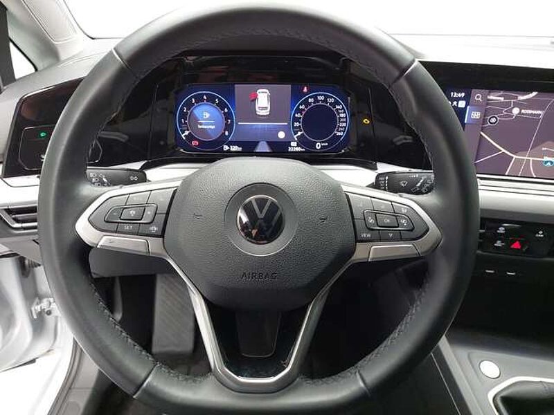 Volkswagen Golf GOLF VIII VARIANT 1.0 TSI LIFE NAVI LED DAB KAMERA