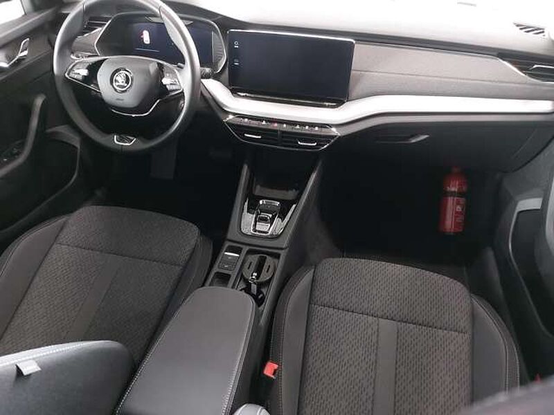 SKODA Octavia OCTAVIA COMBI 2.0 TDI DSG STYLE  NAVI KLIMA LED PA