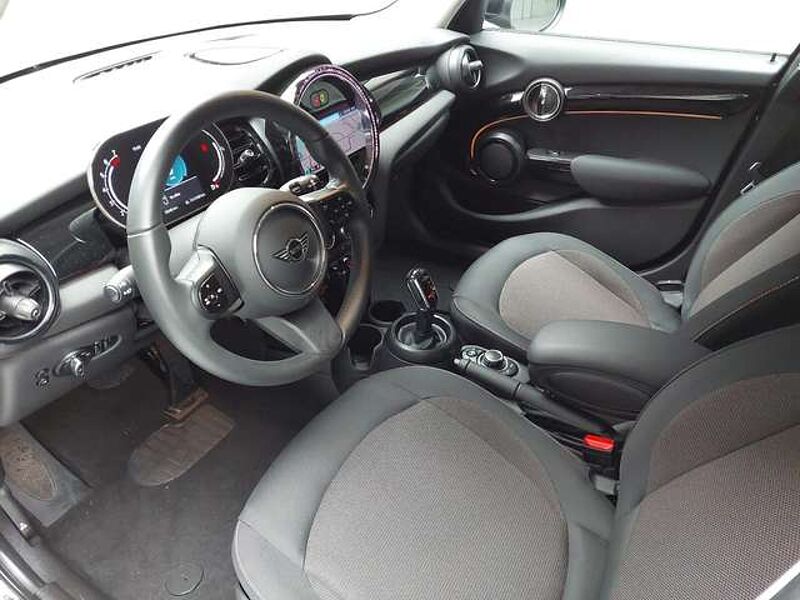 MINI Cooper COOPER 1.5 AUTOM. CLASSIC TRIM NAVI LED KAMERA